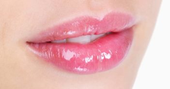 Labbra secche e screpolate - cause, cosa fare e rimedi naturali
