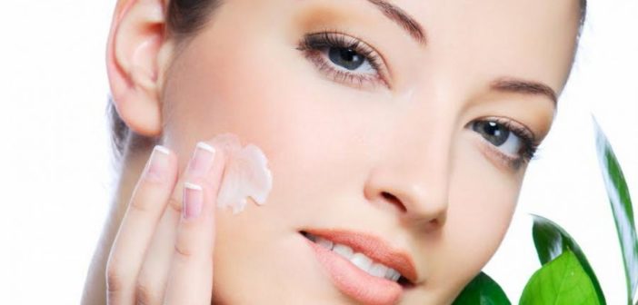 Rughe del viso: cause, prevenzione e rimedi naturali