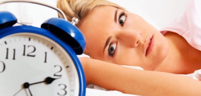 Insonnia: cause, sintomi, rimedi naturali e cosa fare per dormire bene. Scopri quali sono le principali cause di insonnia, perchè non si riesce a dormire bene, come migliorare la qualità del nostro sonno e i migliori rimedi naturali per l'insonnia.